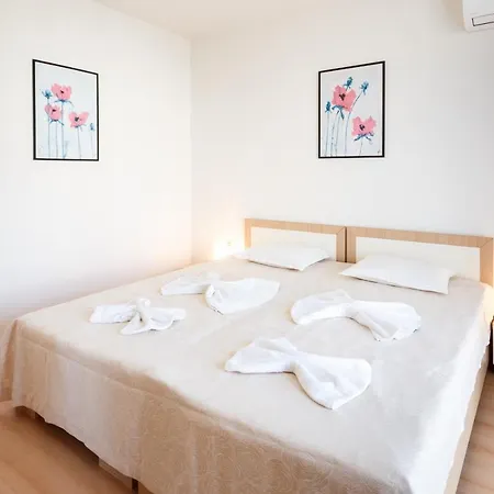 Nlv Seaside Apartmán *