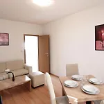 Nlv Seaside Апартаменты *